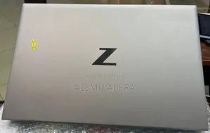 New Laptop HP ZBook Firefly 15 G7 16GB Intel Core I7 SSD 512GB