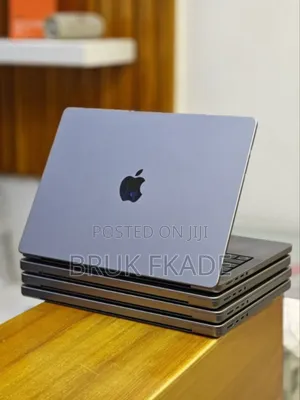 New Laptop Apple MacBook Pro M1 32GB Apple M1 Pro SSD 512GB