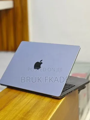 New Laptop Apple MacBook Pro M1 32GB Apple M1 Pro SSD 512GB