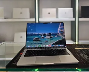 New Laptop Apple Macbook Pro 2025 M5 14-Inch 16GB SSD 512GB