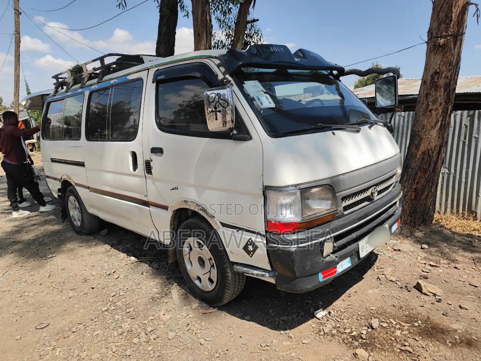 Toyota HiAce 2001 White