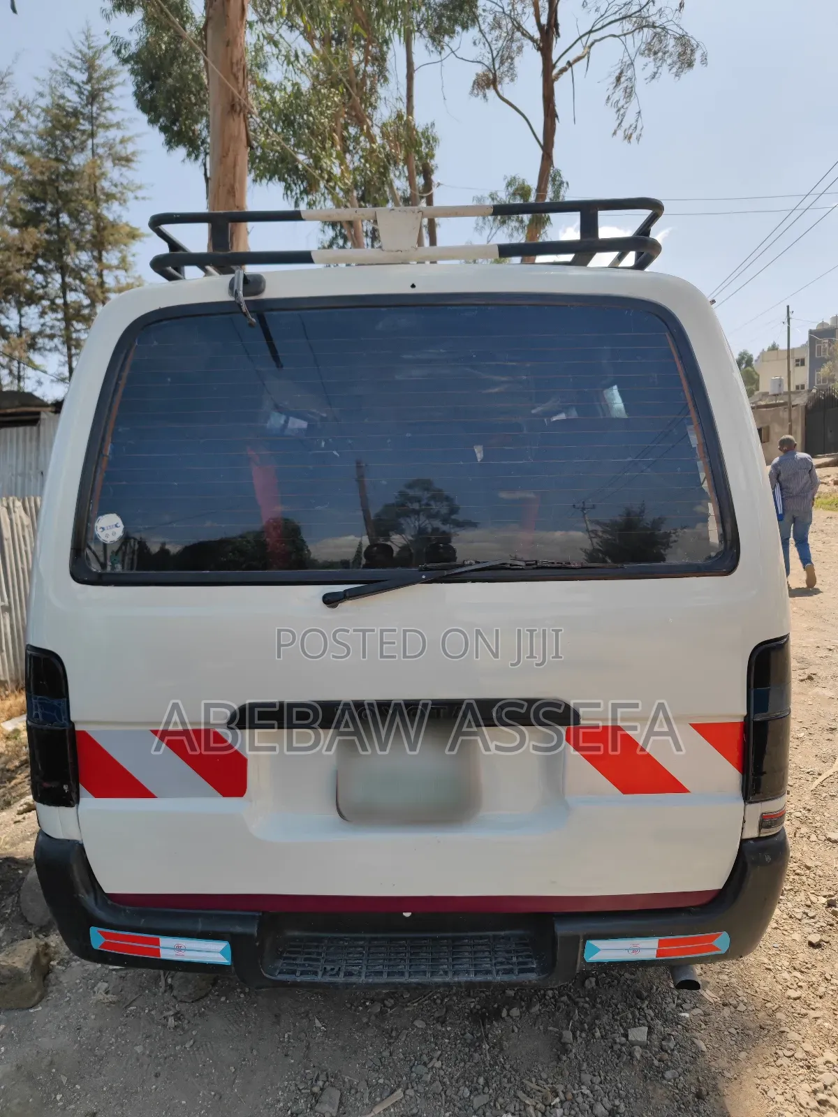 Toyota HiAce 2001 White