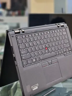 New Laptop Lenovo ThinkPad Yoga 8GB Intel Core I7 SSD 500GB