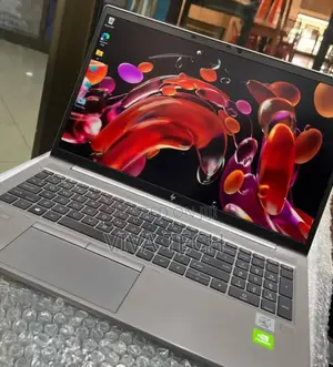 New Laptop HP ZBook Studio 16GB Intel Core I7 SSD 512GB