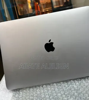 New Laptop Apple MacBook Pro 2019 8GB Intel Core I5 SSD 128GB