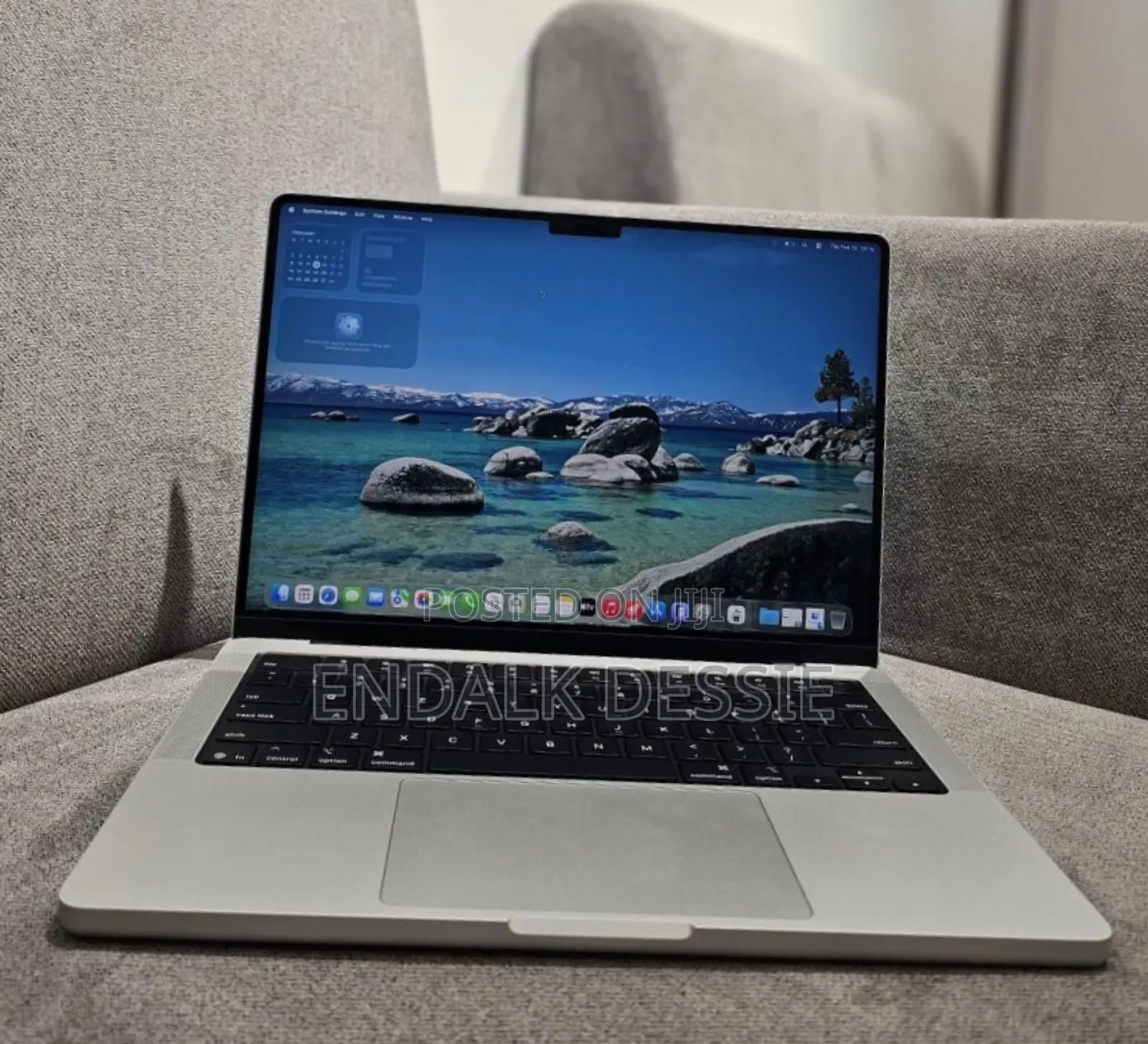New Laptop Apple Macbook Pro 2025 M5 14-Inch 16GB Apple M5 SSD 512GB