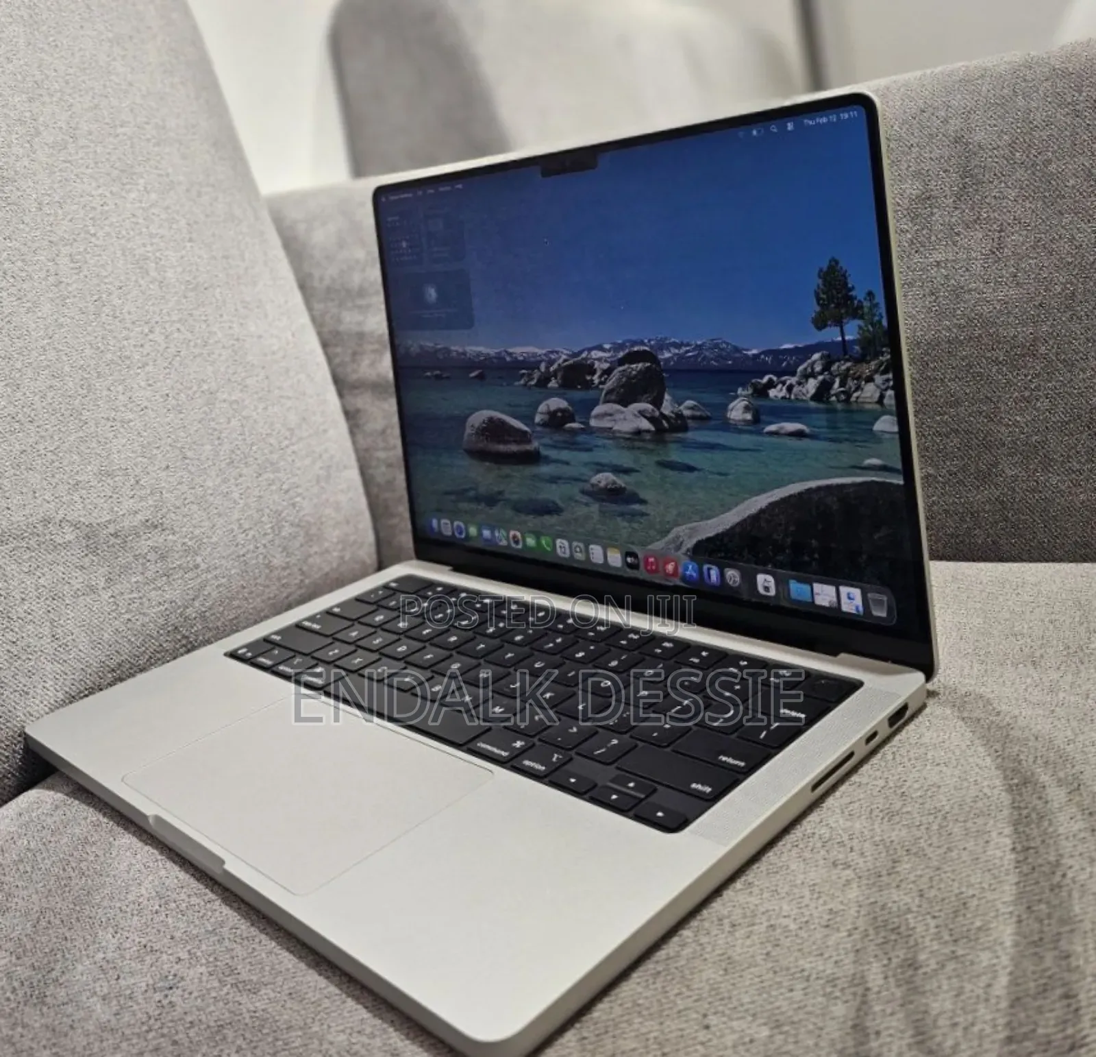 New Laptop Apple Macbook Pro 2025 M5 14-Inch 16GB Apple M5 SSD 512GB