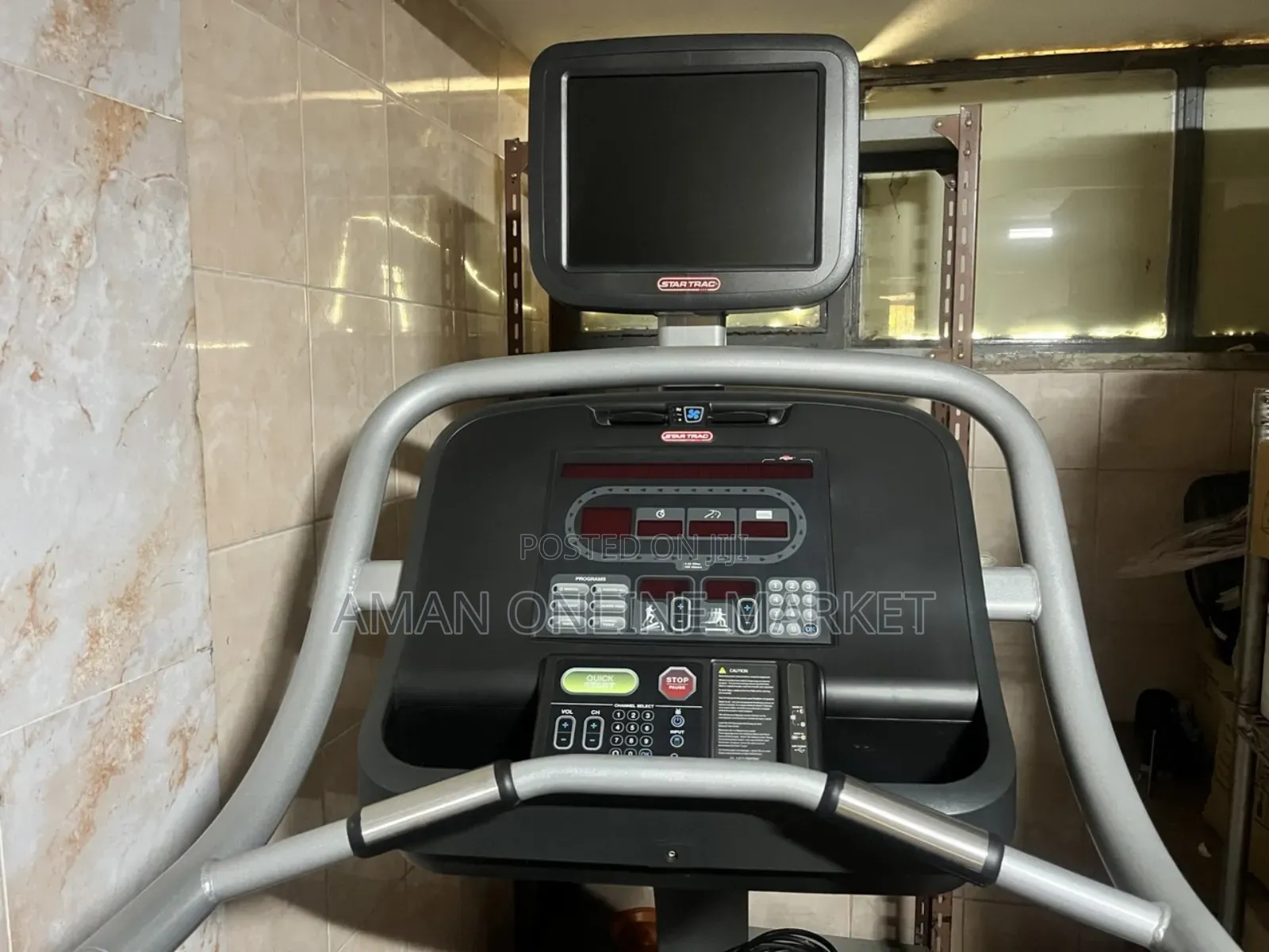 Star Trac E-Tr Treadmill With Tv