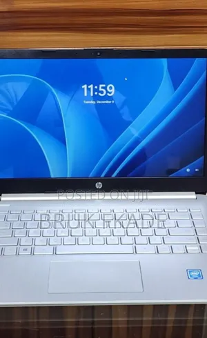 New Laptop HP Stream Notebook 4GB Intel Core I7 SSD 640GB