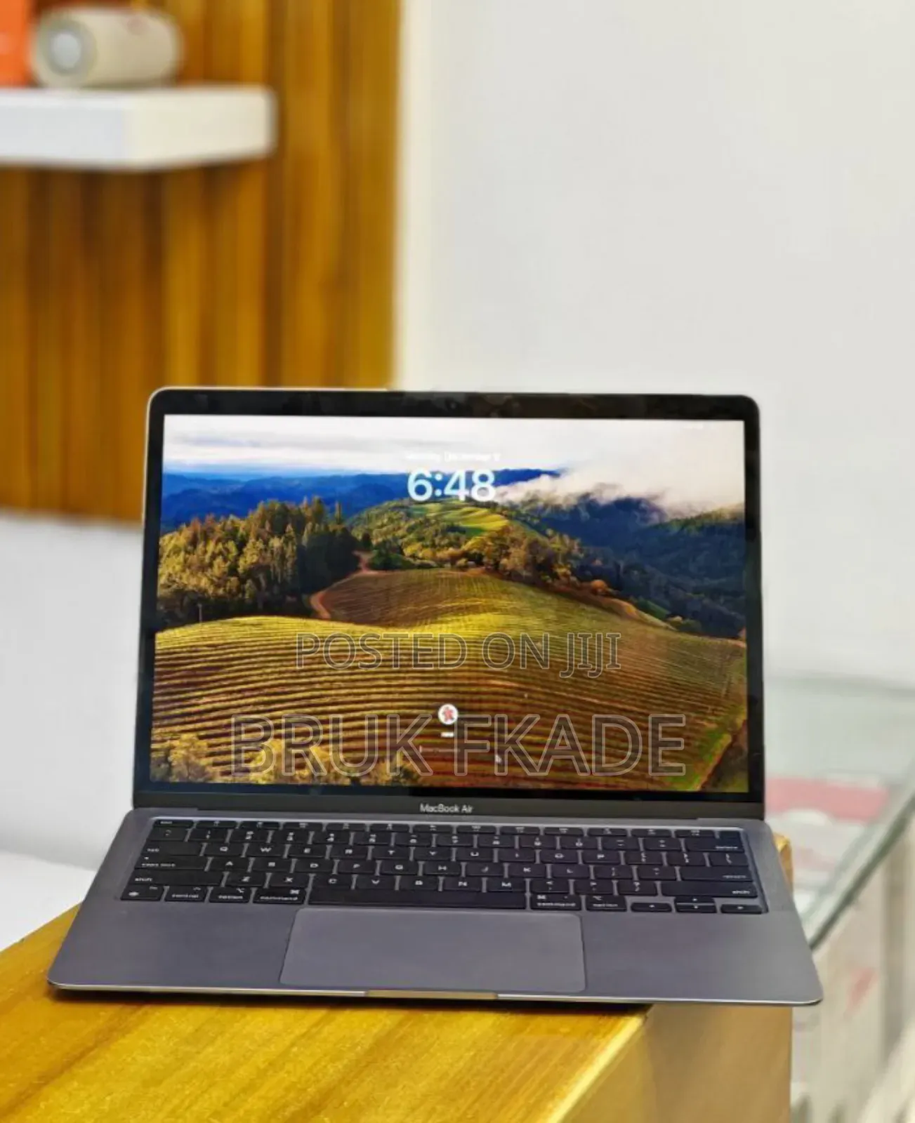 New Laptop Apple MacBook Air 2020 M1 8GB Apple M1 SSD 1T