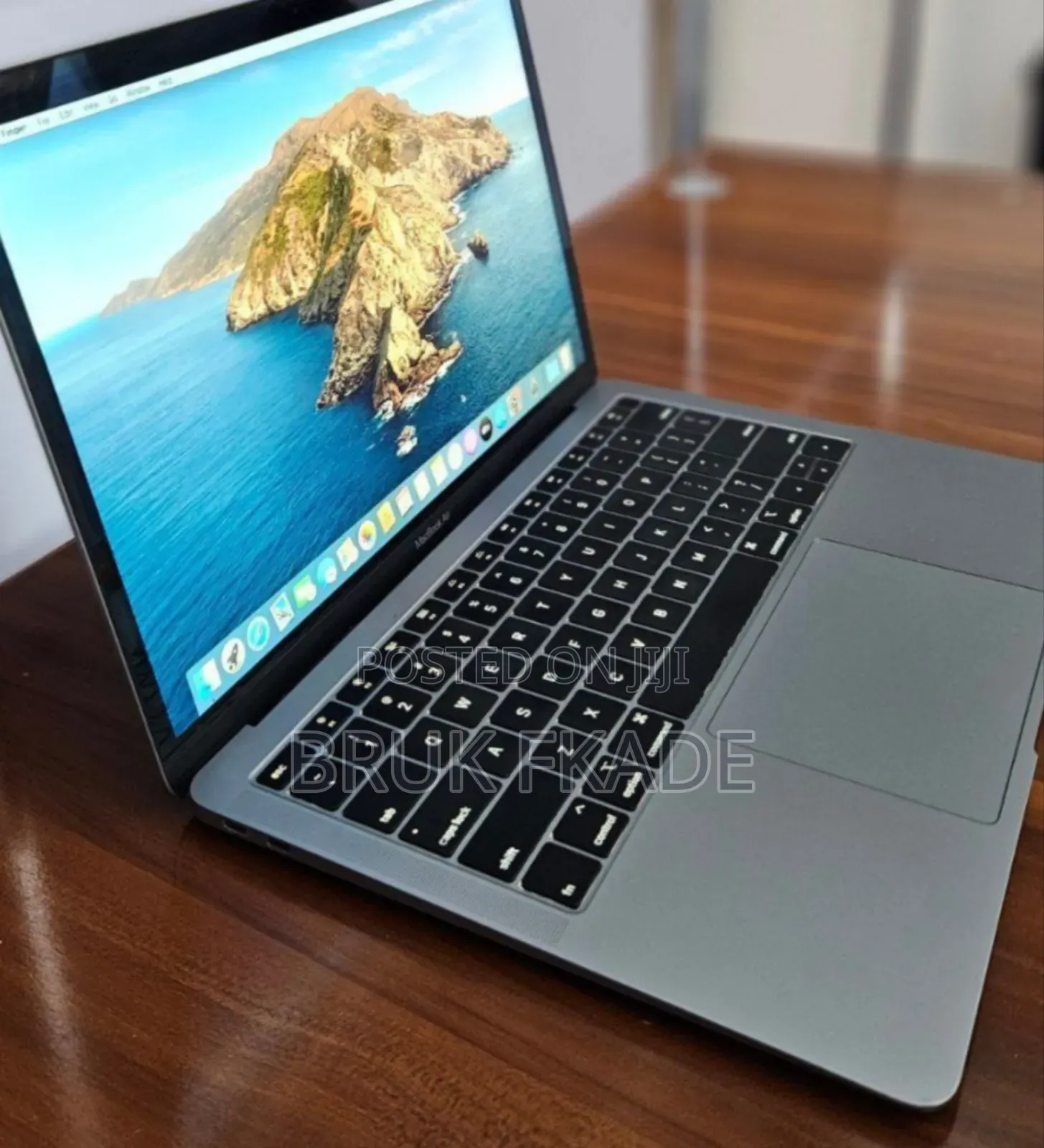 New Laptop Apple MacBook Air 2019 8GB Intel Core I5 SSD 128GB