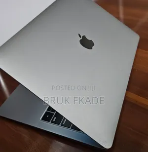 New Laptop Apple MacBook Air 2019 8GB Intel Core I5 SSD 128GB