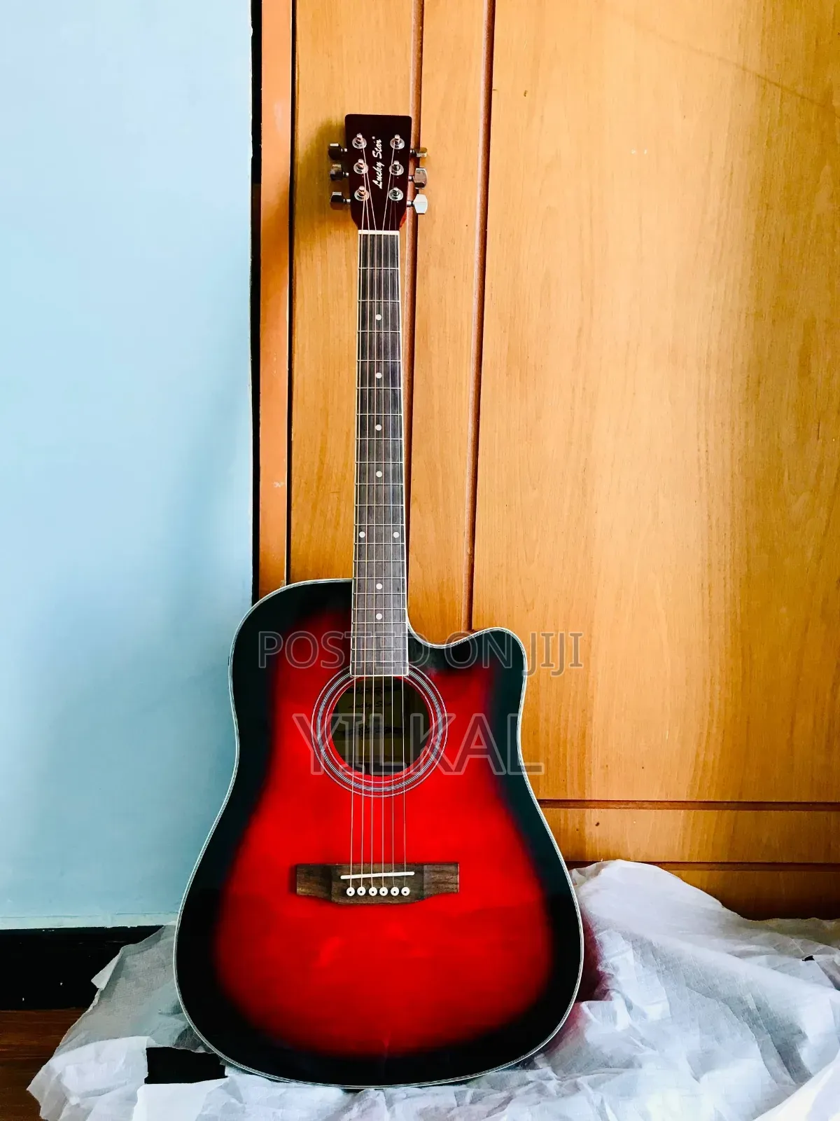 Electric Acoustic Guitar Lucky Star