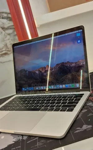 New Laptop Apple MacBook Pro 2016 8GB Intel Core I5 SSD 256GB