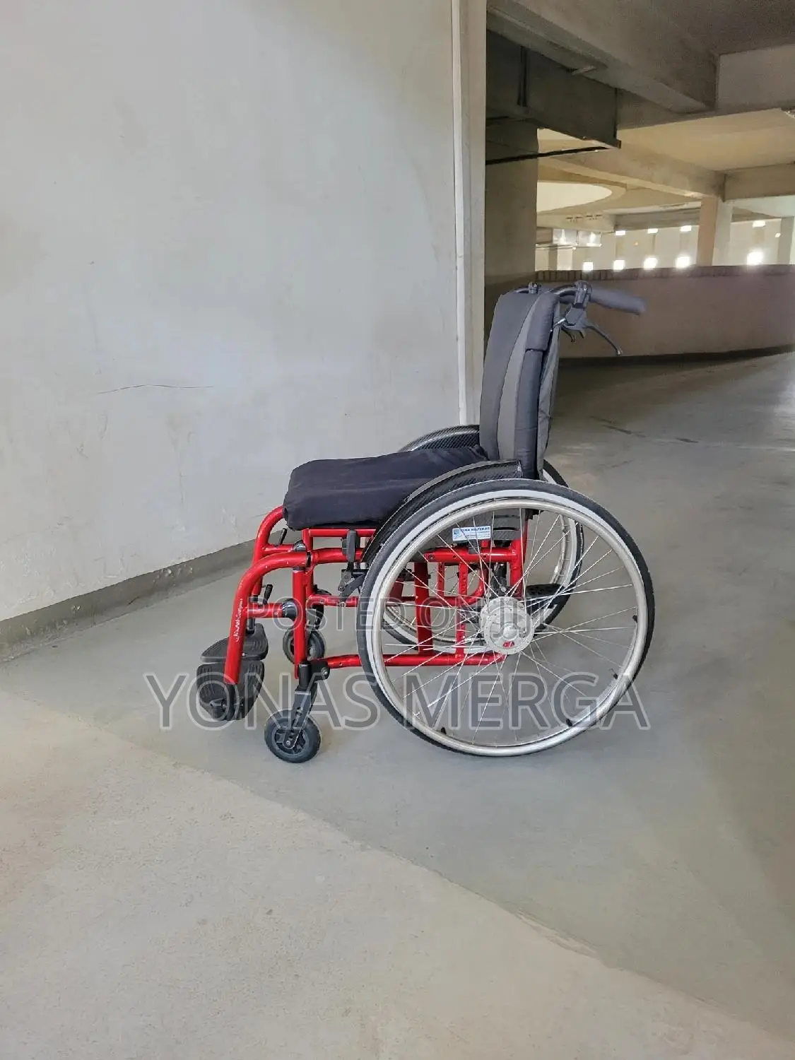 Manually Propelled Wheelchair 708 Delight