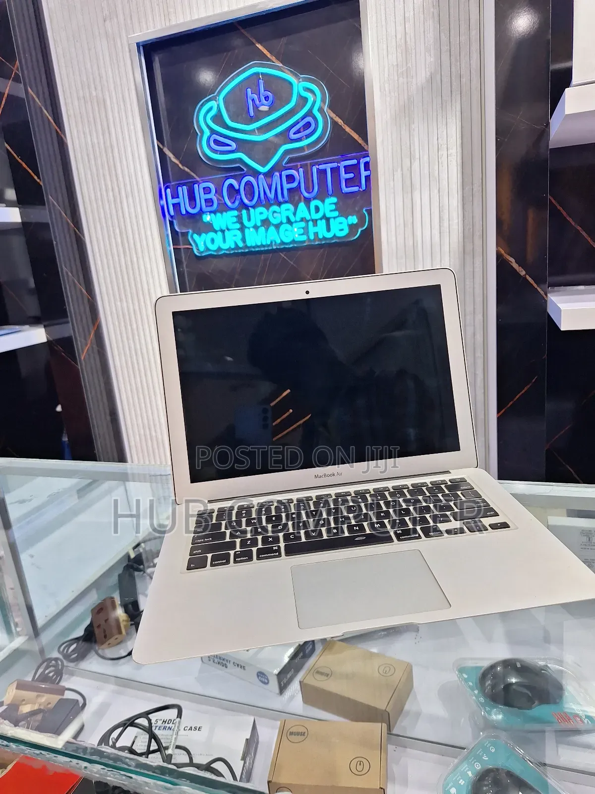 New Laptop Apple MacBook Air 2017 8GB Intel Core I5 SSD 256GB