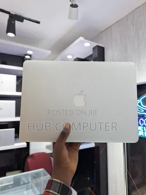 New Laptop Apple MacBook Air 2017 8GB Intel Core I5 SSD 256GB