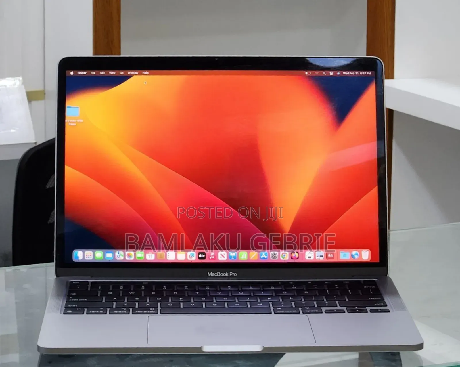New Laptop Apple MacBook Pro 2023 M2 Pro 14-Inch 8GB Apple M2 SSD 256GB