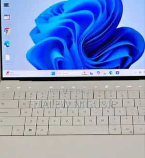 New Laptop Dell XPS 13 9320 32GB Intel Core I7 SSD 1T