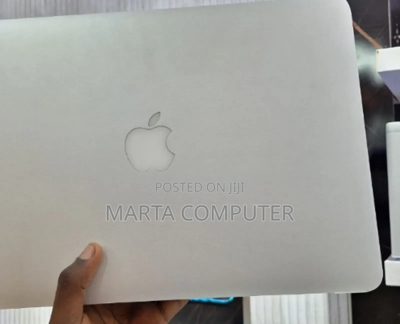 New Laptop Apple MacBook Air 2017 8GB Intel Core I5 SSD 256GB