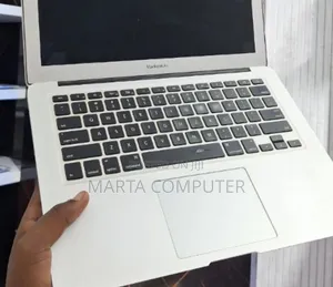 New Laptop Apple MacBook Air 2017 8GB Intel Core I5 SSD 256GB