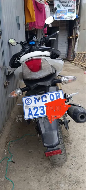 TVS Apache 180 RTR 2022 White