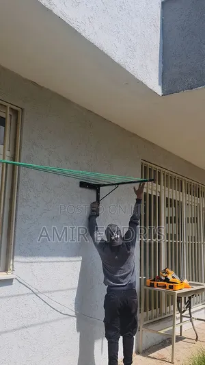 ዘመናዊ ልብስ ማስጫ ገጠማ