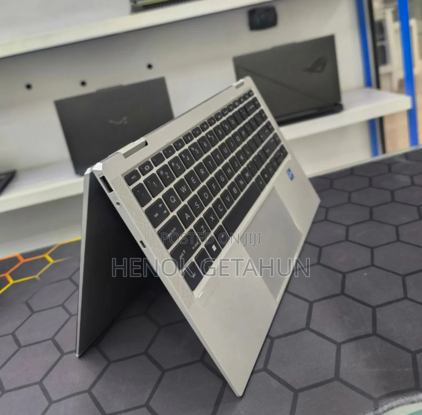 New Laptop HP EliteBook 1040 G8 16GB Intel Core I7 SSD 512GB
