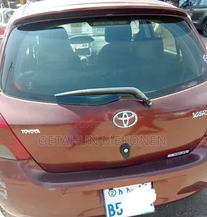Toyota Yaris 2010 Burgundy