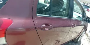 Toyota Yaris 2010 Burgundy
