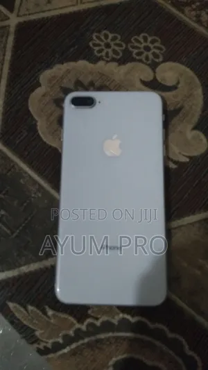 Apple iPhone 8 Plus 64 GB White