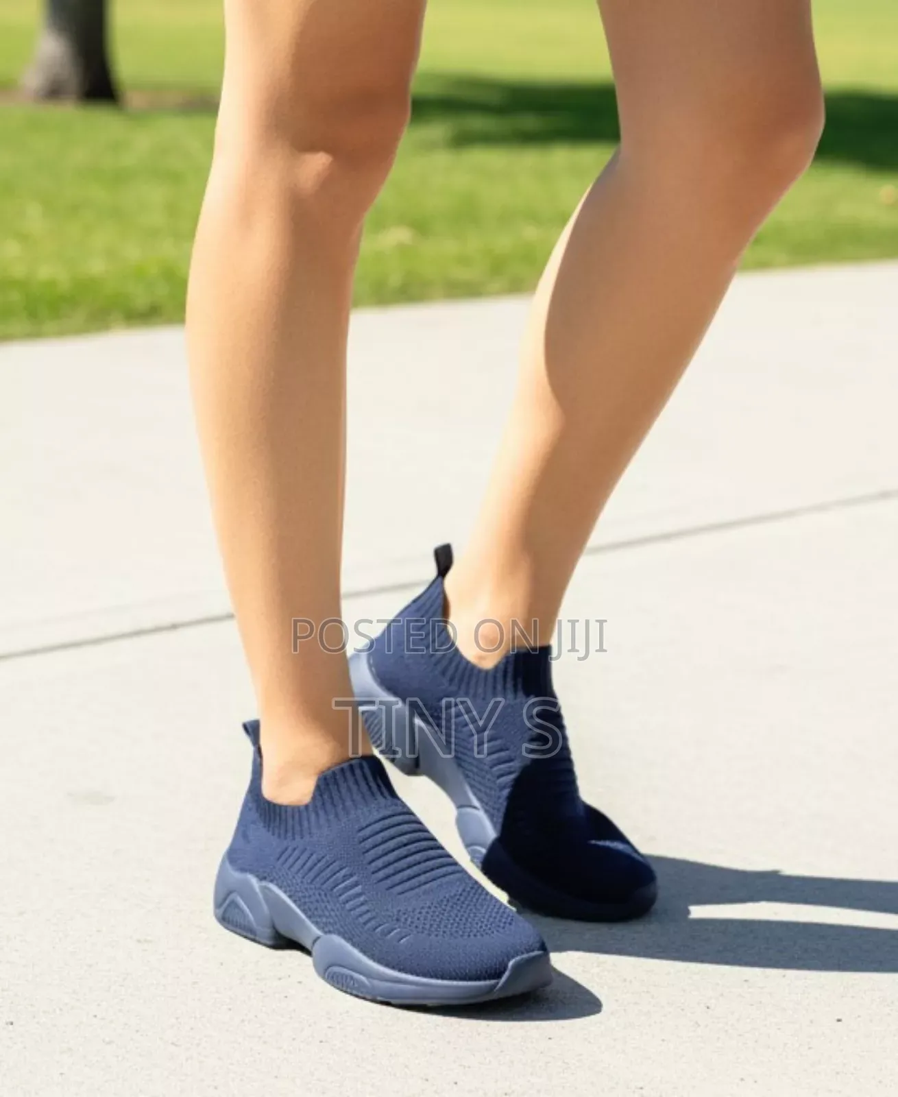 Women's Sneaker Size 37