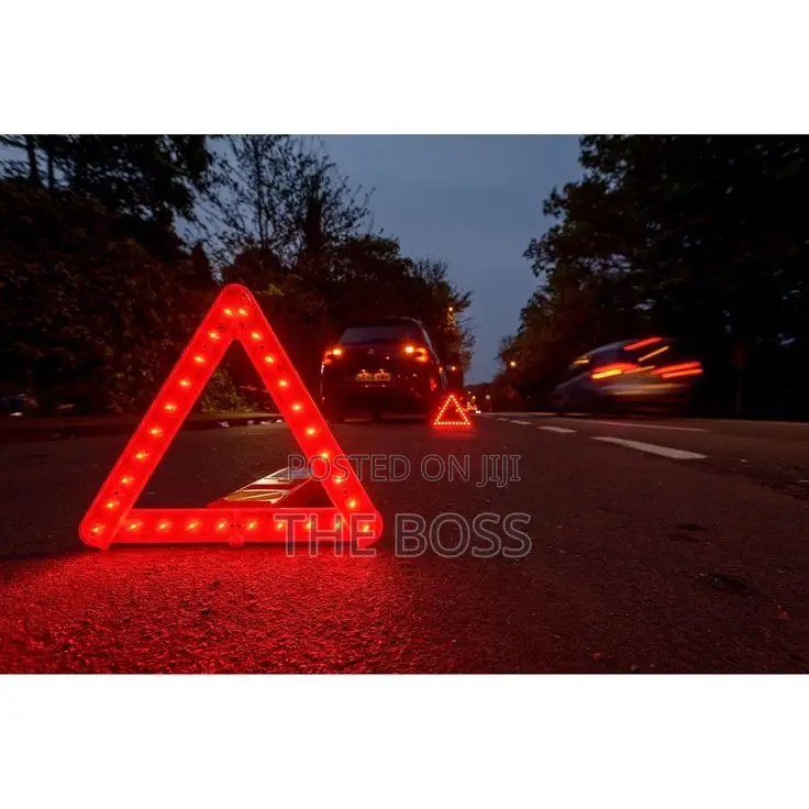 አንፀባራቂ Triangle Board