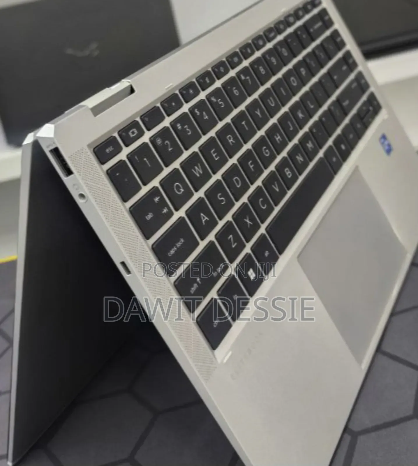 New Laptop HP EliteBook 1040 G8 16GB Intel Core I7 SSD 512GB