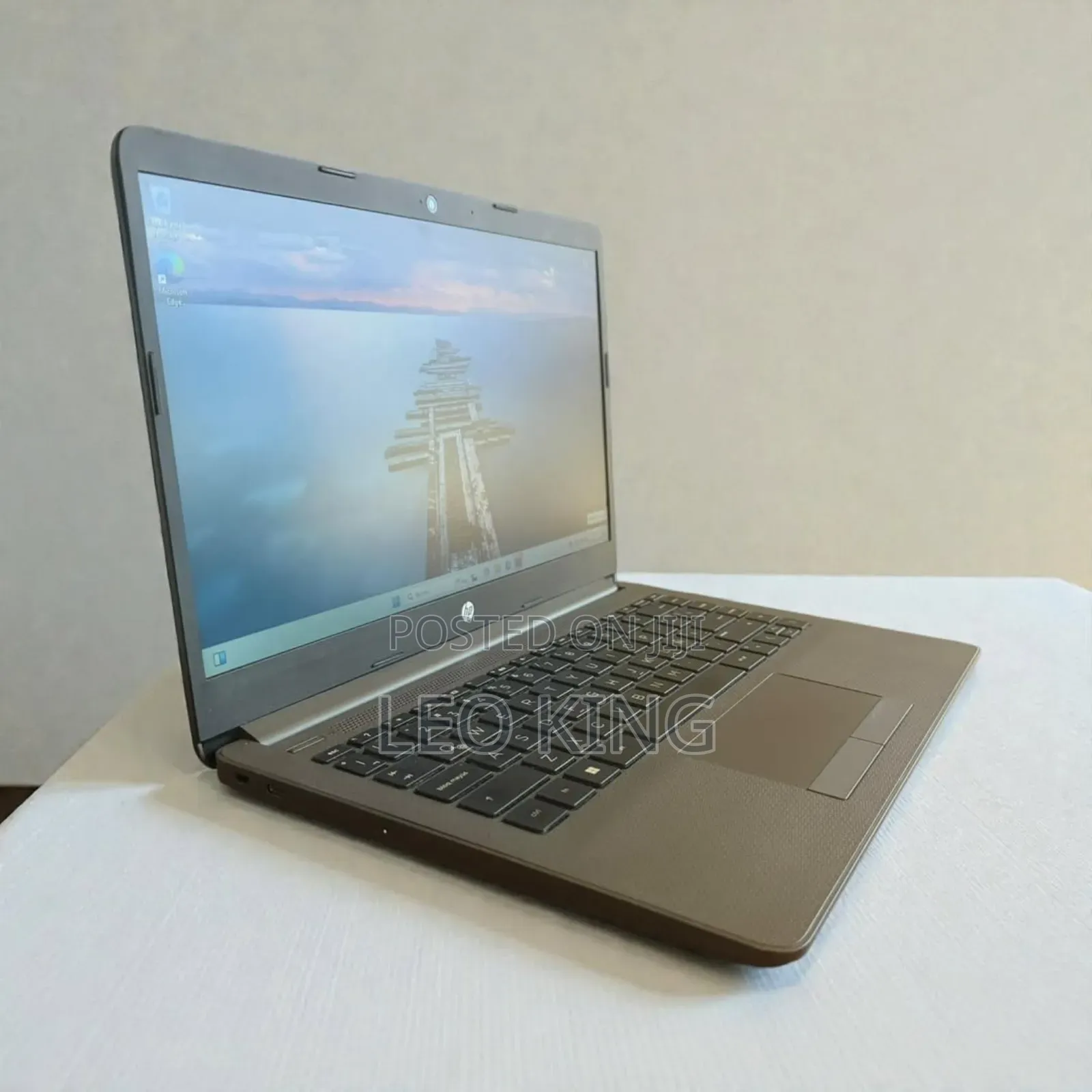 Laptop HP 250 G8 16GB AMD Ryzen 7 SSD 512GB