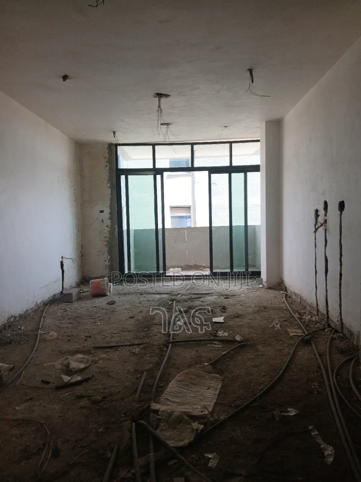 3bdrm Apartment in Cmc ጋስት ሞል ጎን ባለ 3, Bole for sale