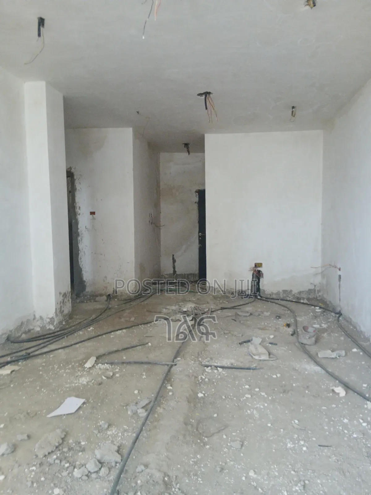 3bdrm Apartment in Cmc ጋስት ሞል ጎን ባለ 3, Bole for sale