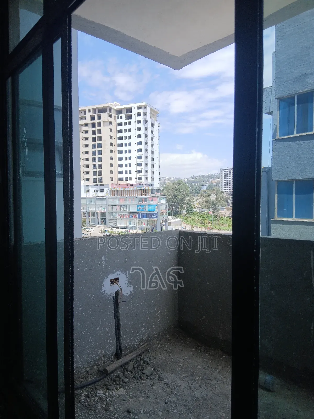 3bdrm Apartment in Cmc ጋስት ሞል ጎን ባለ 3, Bole for sale