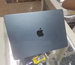 New Laptop Apple MacBook Air 2025 M4 13-Inch 16GB Apple M4 SSD 256GB