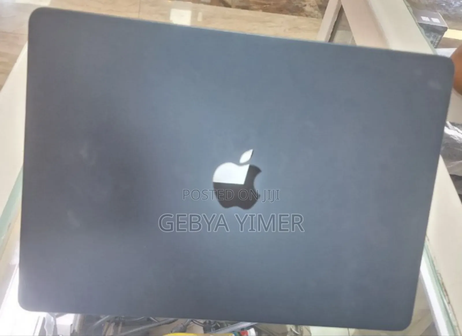 New Laptop Apple MacBook Air 2025 M4 13-Inch 16GB Apple M4 SSD 256GB