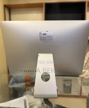 New Desktop Computer Apple iMac 8GB Intel Core I7 SSD 512GB