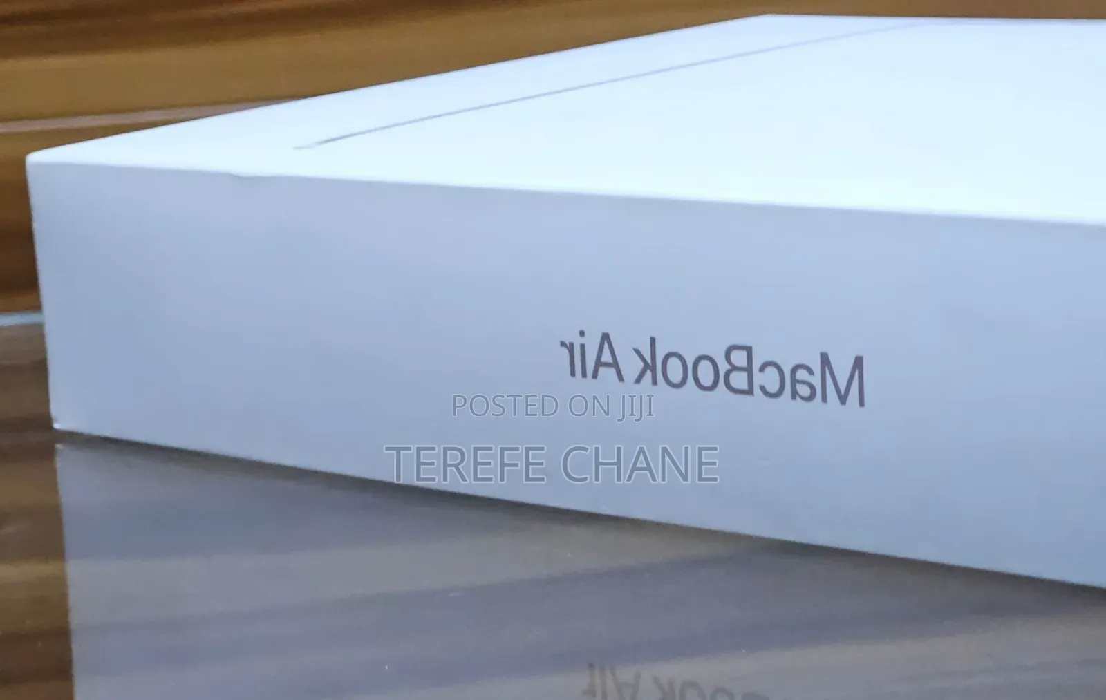 New Laptop Apple MacBook Air 2025 M4 13-inch 16GB Intel Core i7 SSD 1T