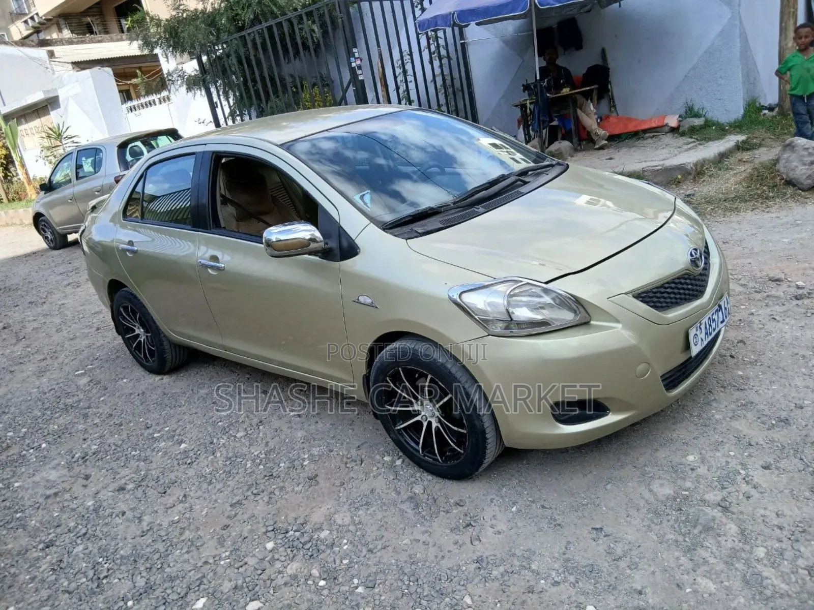 Toyota Belta 2006 Yellow