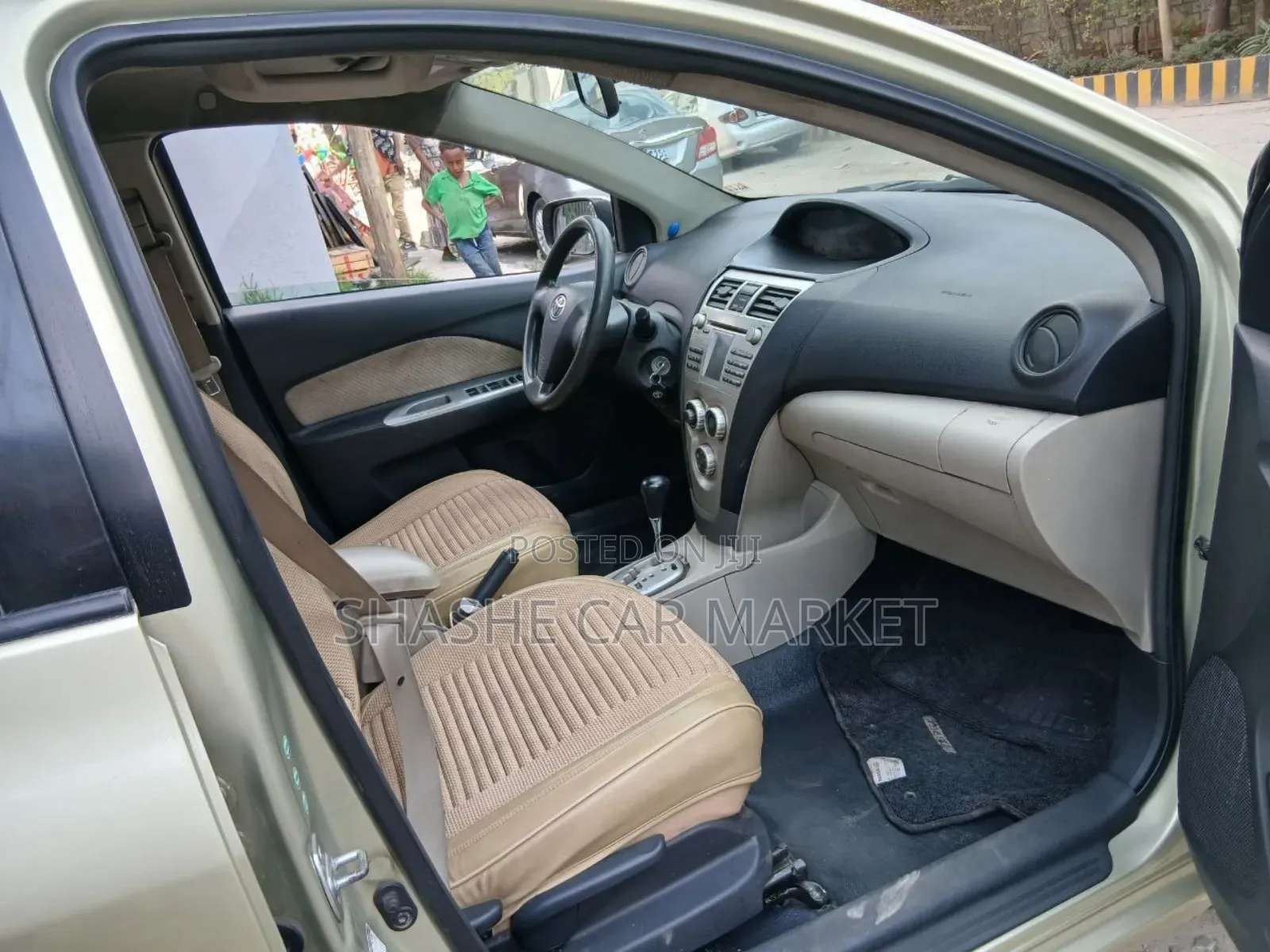 Toyota Belta 2006 Yellow