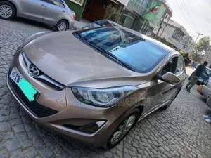 Hyundai Elantra 2015 Yellow