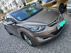 Hyundai Elantra 2015 Yellow