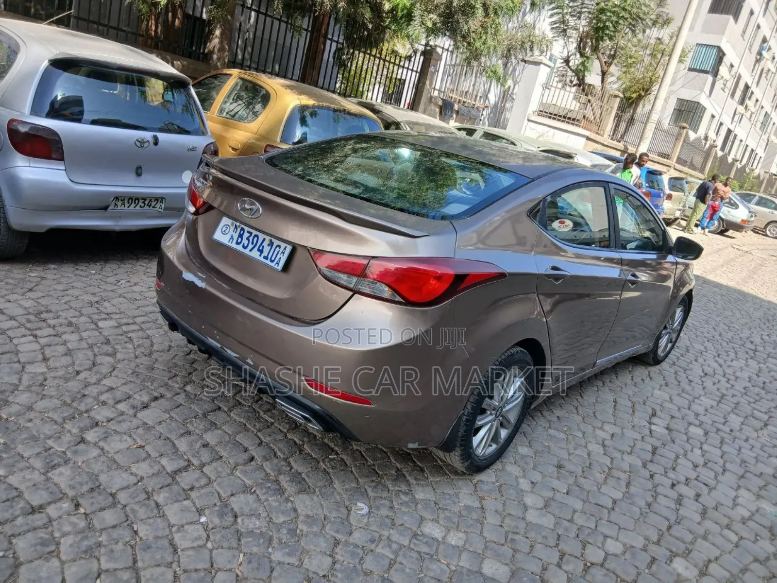 Hyundai Elantra 2015 Yellow