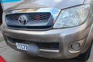 Toyota Hilux 2011 Gold