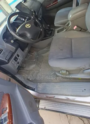 Toyota Hilux 2011 Gold