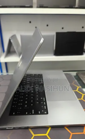 New Laptop Apple MacBook Pro M1 64GB Apple M1 Max SSD 1T